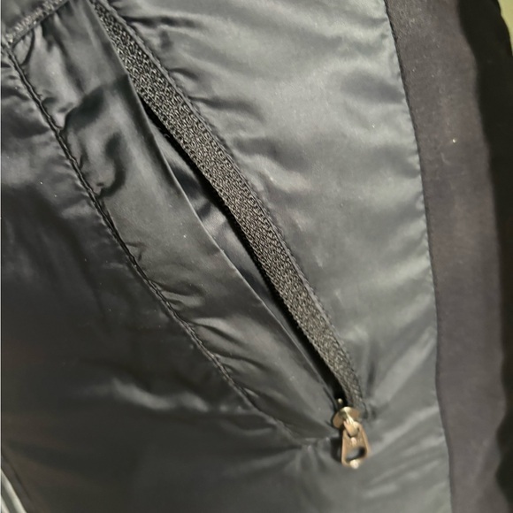 Lululemon reversable vest - Picture 3 of 8